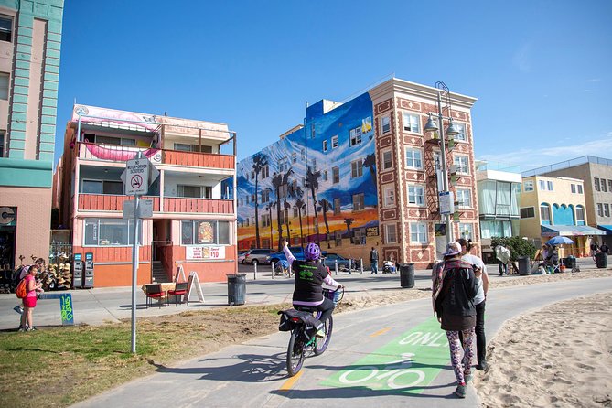 Small-Group Electric Bike Tour of Santa Monica and Venice - Why an electric bike works so well here