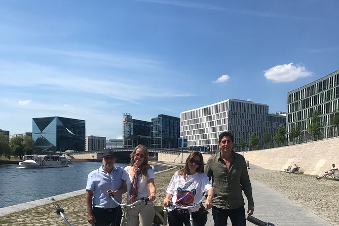 Small-Group Historical Bike Tour in Berlin - Museum Island and the return to Alexanderplatz