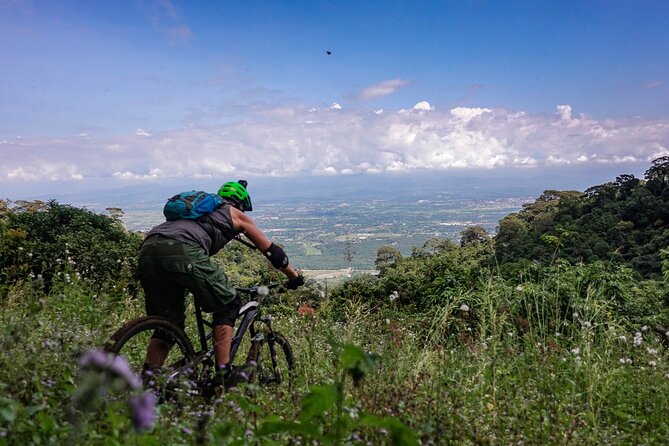 Smoke on the Water Trail Mountain Biking Tour Chiang Mai - Lunch, Drinks, Snacks, And A Useful Hydration Plan