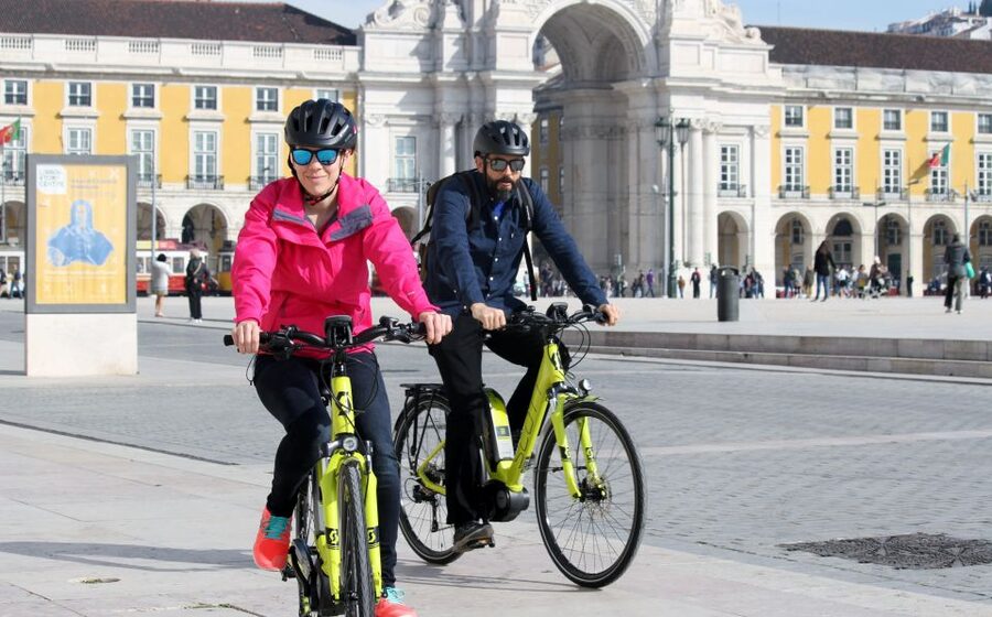 South Lisbon: 3-Hour Christ the King Electric Bike Tour - Cais do Ginjal and Almada’s working waterfront
