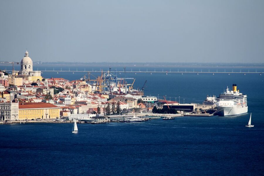 South Lisbon: 3-Hour Christ the King Electric Bike Tour - Who should book this South Lisbon ride?