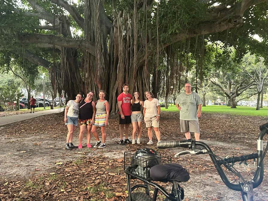 St. Petersburg, FL: Sightseeing & Murals Electric Bike Tour - Why an e-bike is a smart way to see St. Pete