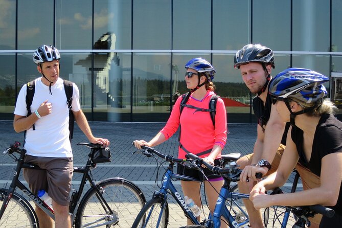 Stanley Park & Downtown - Vancouver Bike Tours - The guide can shape the entire morning