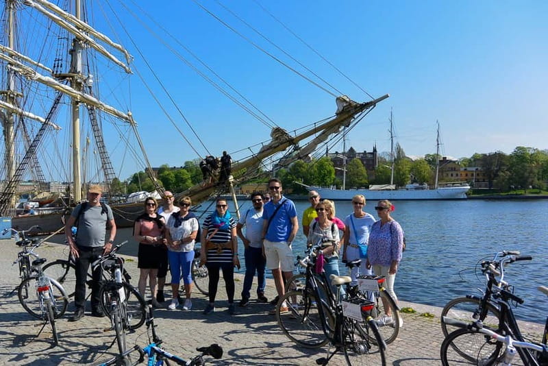 Stockholm: Guided Bike Tour - Getting Fitted at the Stockholm Adventures Office