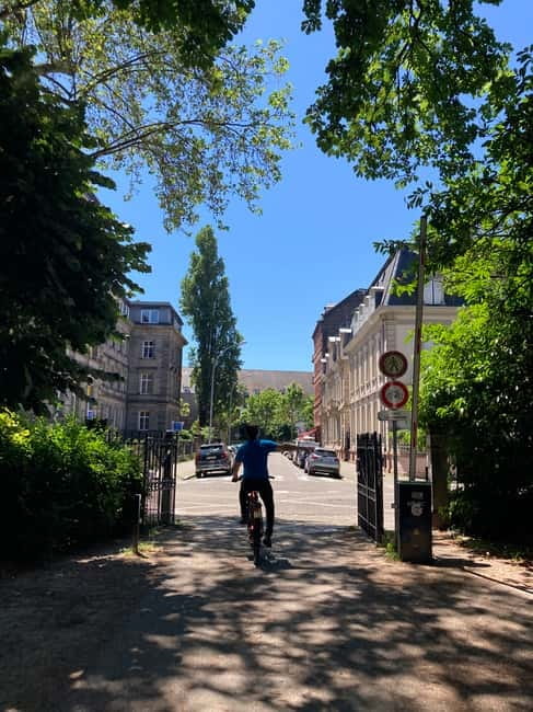 Strasbourg: Bike Tour with a Guide bikes included - Why a bike is a smart way to see Strasbourg