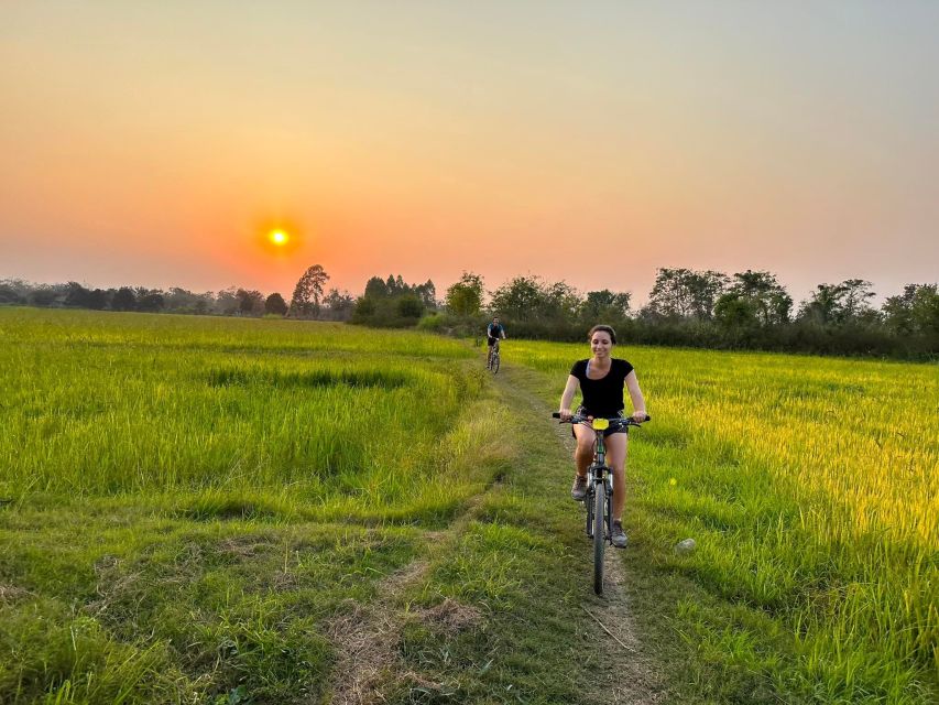 Sukhothai: 2.5-Hours Guided Countryside Sunset Bike Tour - A working wood-carving factory, not just a photo stop