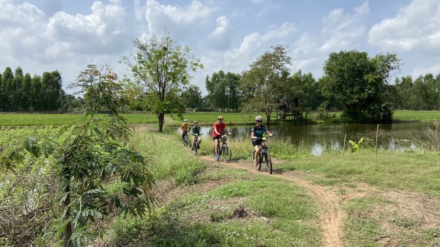 Sukhothai: Half-Day Countryside Bike Tour - Ban Khuai and the First Look at Rural Life