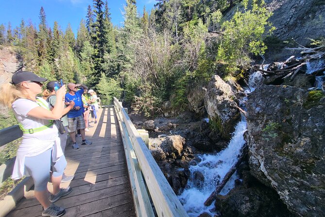 Sundance Canyon eBike and Hike Guided Tour - What the guides add to the experience
