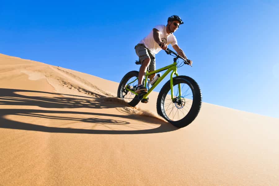 Swakopmund: Scenic Desert Bike Tour - From town into the dry riverbed