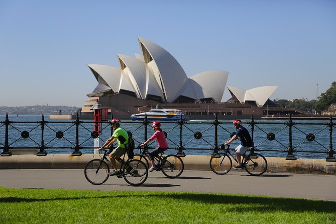 Sydney Bike Tours - Mrs Macquarie’s Chair and the Opera House