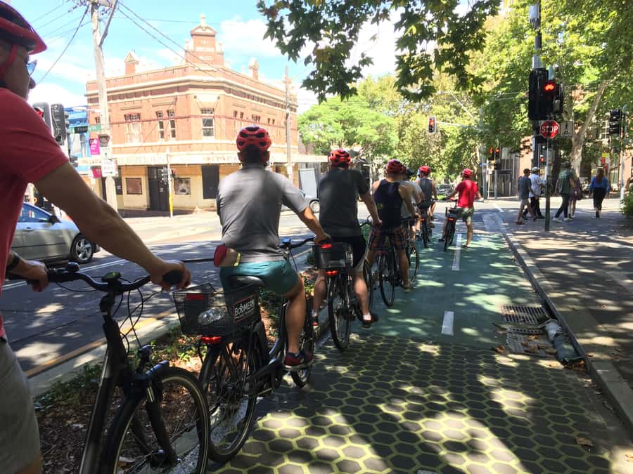 Sydney: Guided Harbour E-Bike Tour - The Opera House, Walsh Bay, and the Harbour Edge