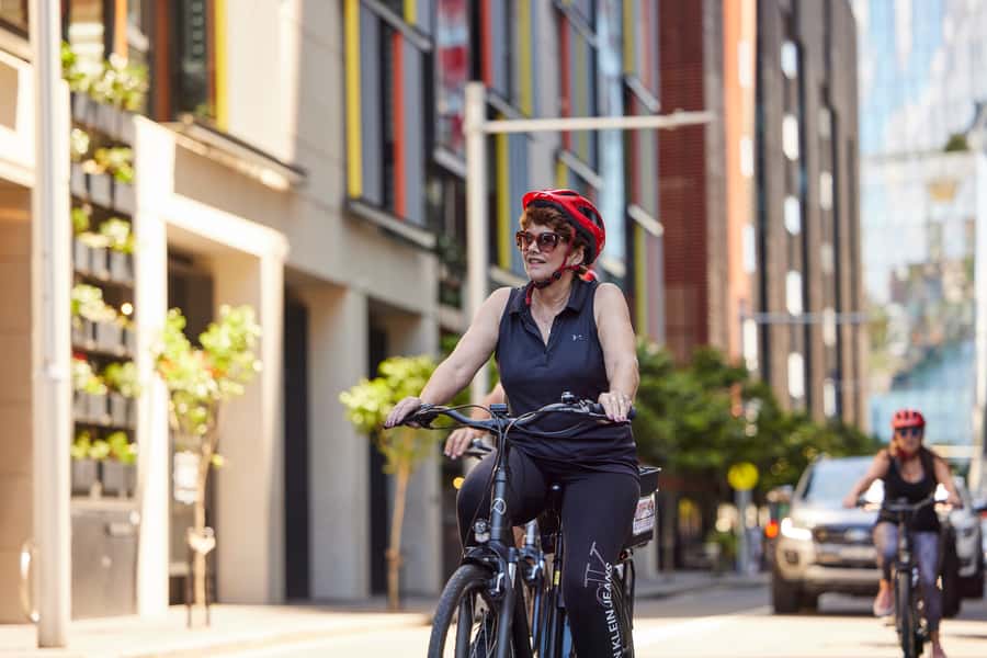 Sydney: Guided Harbour E-Bike Tour - Returning through Surry Hills to Darlinghurst