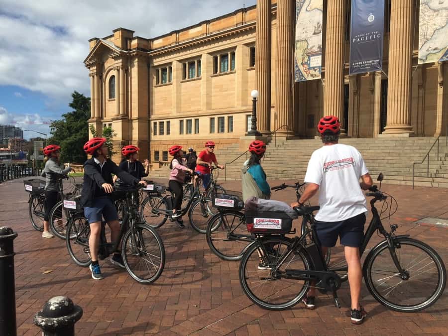 Sydney: Guided Harbour E-Bike Tour - Through the Domain to Mrs. Macquarie’s Chair