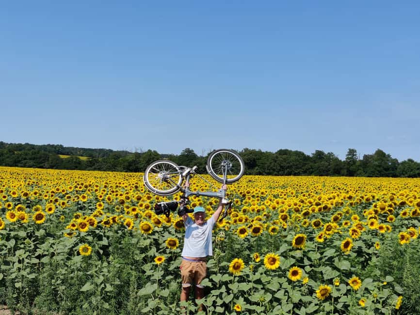Szentendre by Bike: Self Guided Bike Rental Package! - Arriving in Szentendre