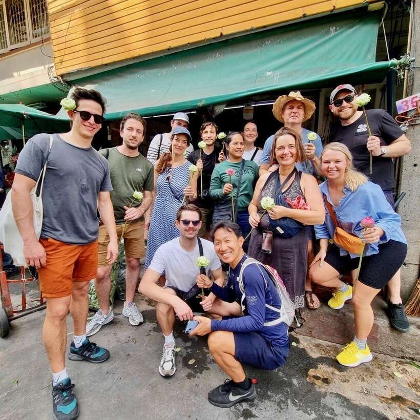 Thai culture and Bangkok local life guided bike tour - From flower stalls to the River of Kings