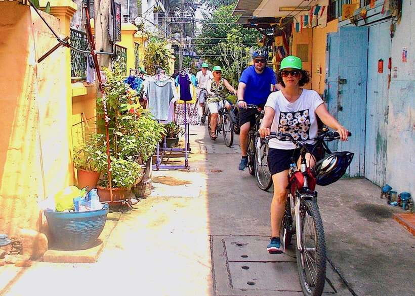 Thai culture and Bangkok local life guided bike tour - Returning along riverside cycle paths