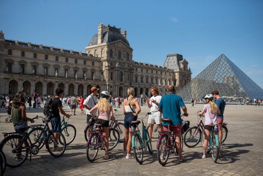 The Best of Paris: Small Group Bike Tour like a Local - Why four hours works well in Paris