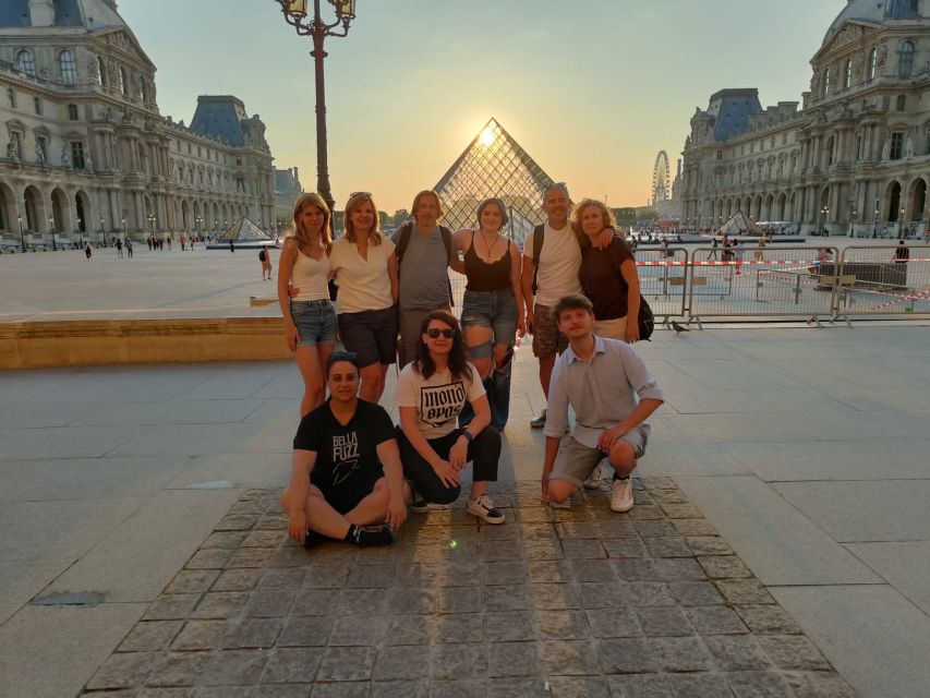 The Best of Paris: Small Group Bike Tour like a Local - Bikes, helmets, and the family question
