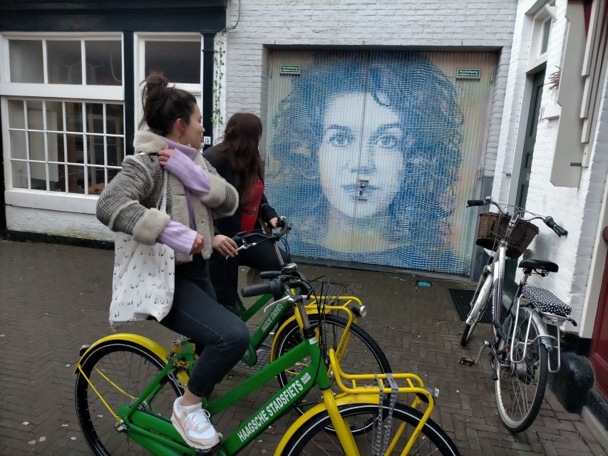 The Hague: Street Art Tour by Bike - The Hague Center in 45 minutes