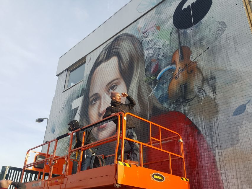 The Hague: Street Art Tour by Bike - Laakhaven and the final photo stop