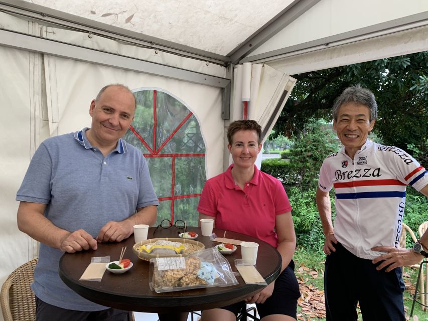 Tokyo: Private Cycling Tour with cute E-bike - Key points at a glance