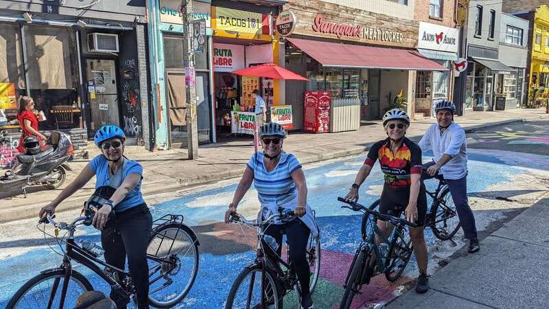 Toronto: Heart of Downtown 3.5-Hour Bike Tour - Key points at a glance