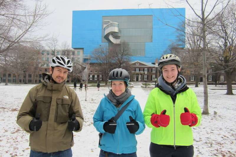Toronto: Heart of Downtown 3.5-Hour Bike Tour - Riding beside the lake at Harbourfront and Sugar Beach