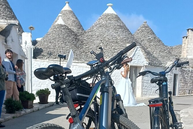 Tour Ebike Trulli Alberobello - Locorotondo: a short taste of the hill town