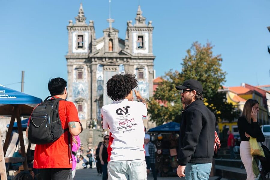 Tour Porto: Adventure in Electric Bike Tour - Porto’s upper city: Sé, Clérigos, and Batalha