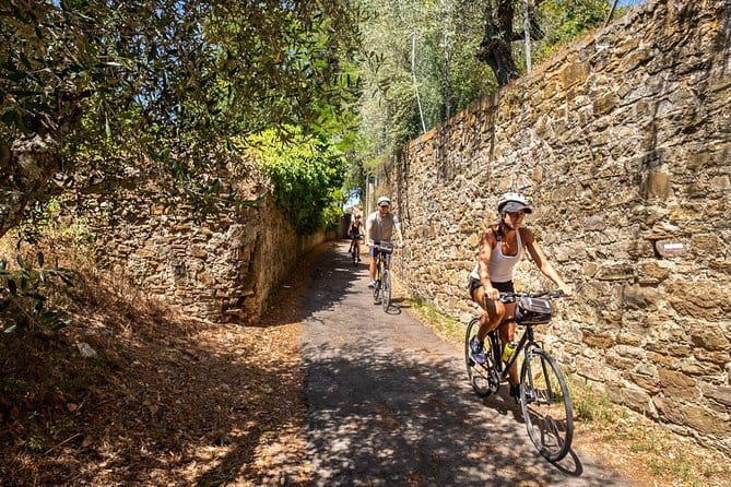 Tuscany Bike Tour with Wine, Oil and Food in the Florentine Hills - Porta Romana and the climb toward Villa del Poggio Imperiale