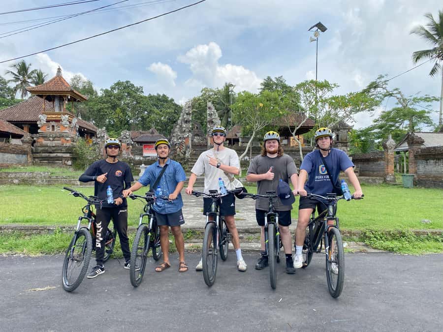 Ubud: Downhill Bike Tour with Rice Fields, Volcano and Meal - What the downhill cycling is really like