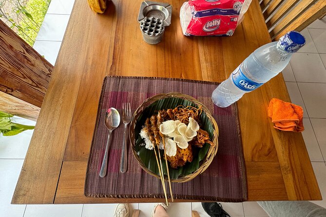 Ubud: Downhill Cycling with Volcano, Rice Terraces, and Meal - Getting fitted for the bicycles