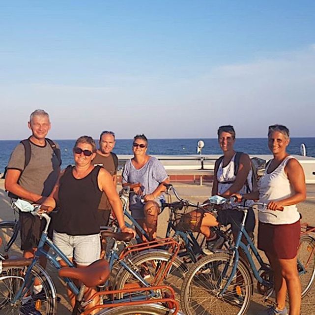 Unusual Barcelona Bike Tour in French - The opening ride: getting comfortable before the city story begins