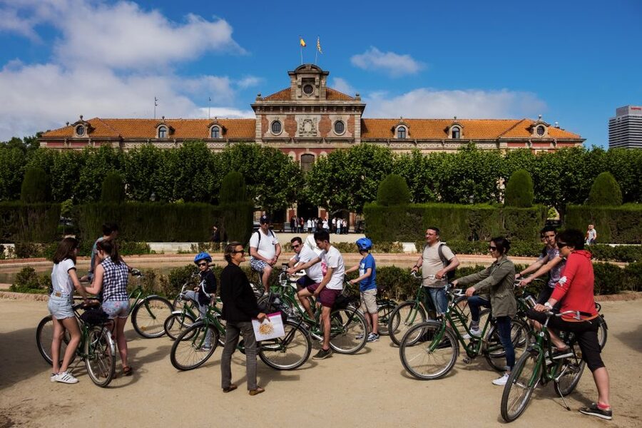 Unusual Barcelona Bike Tour in French - Cultural Barcelona beyond the postcard route