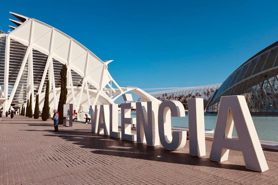 Valencia: Top 25 Highlights Guided Bike Tour - Key points to know before you pedal off