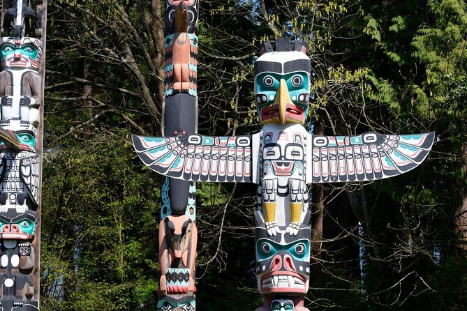 Vancouver Stanley Park 3 Hour Bike Tour - Lions Gate Bridge: a landmark with a story