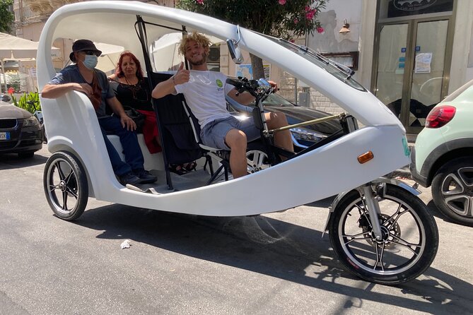 Velobike tour ecologico guidato con soste per visitare i monument - The guides can make the difference