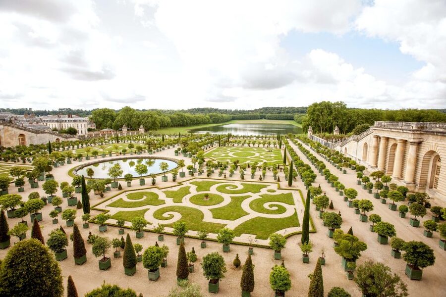 Versailles: Palace and Garden Bike Tour with Tickets - The Grand and Petit Trianons