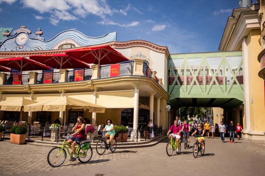 Vienna by Bike 3-Hour All-In-One City Bike Tour in English - Hundertwasserhaus and Vienna’s playful side