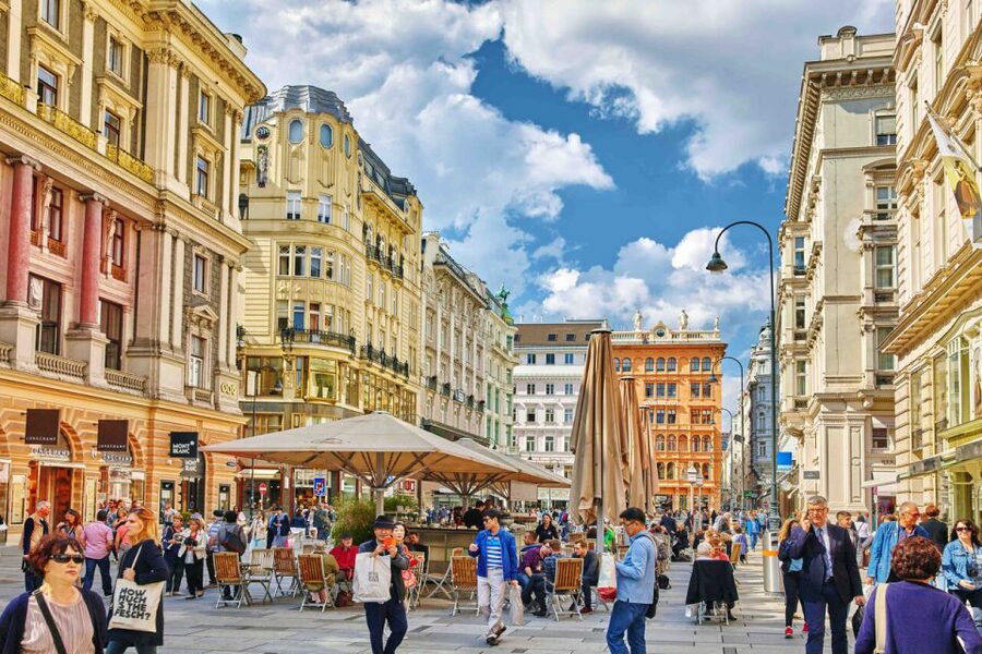 Vienna: City Highlights Guided Bike Tour - Hofburg Palace and the Habsburg court