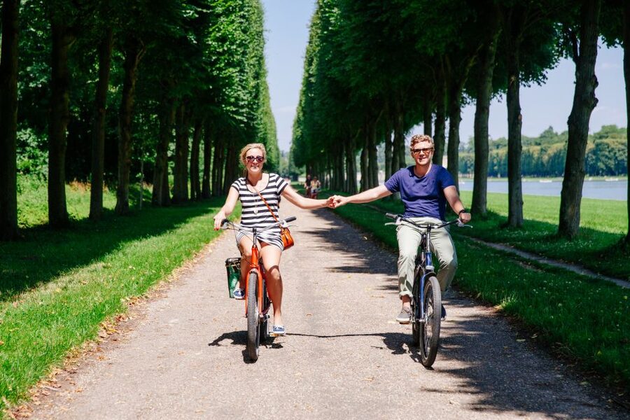 VIP Versailles Bike Tour & Kings Apartment Tour - Lunch beside the Grand Canal