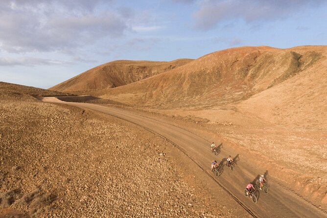 Volcanic Discovery PREMIUM eBike Tour: 35 km - Getting started in Corralejo