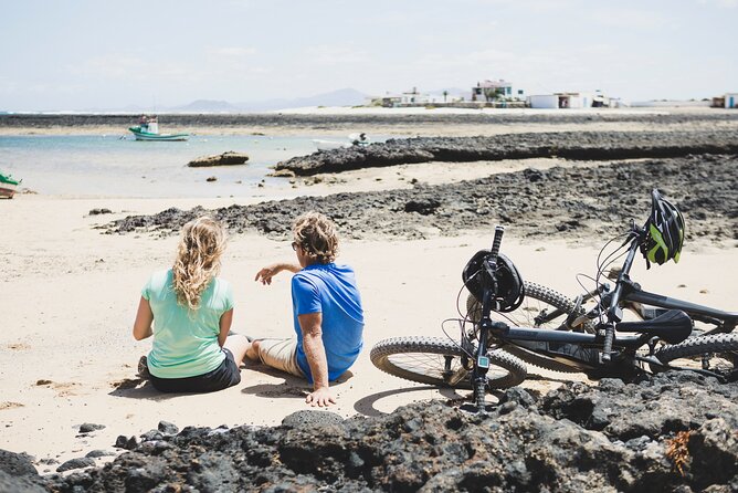 Volcanic Discovery PREMIUM eBike Tour: 35 km - Popcorn Beach and Mejillones