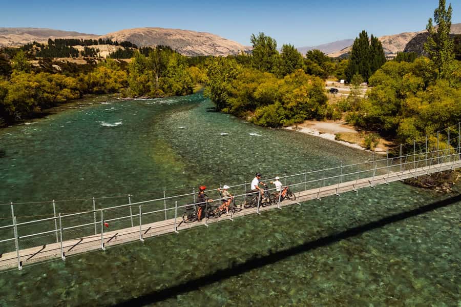 Wānaka: Gladstone Track and Wanaka Trails on Bike or eBike - From the lake to rivers and open country