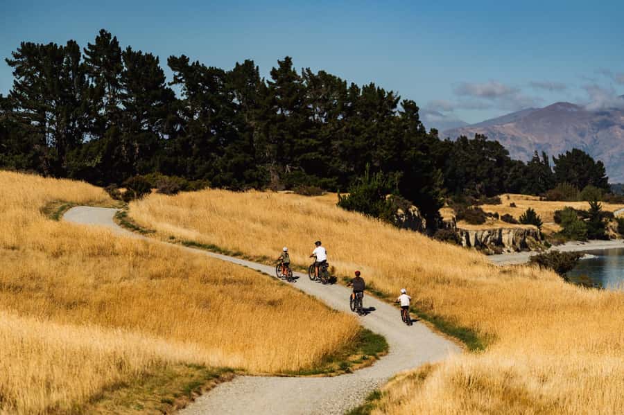 Wānaka: Gladstone Track and Wanaka Trails on Bike or eBike - Why the Pembroke Patisserie matters