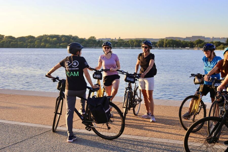 Washington DC: Monuments and Memorials Bike Tour - Why a bike works so well in Washington