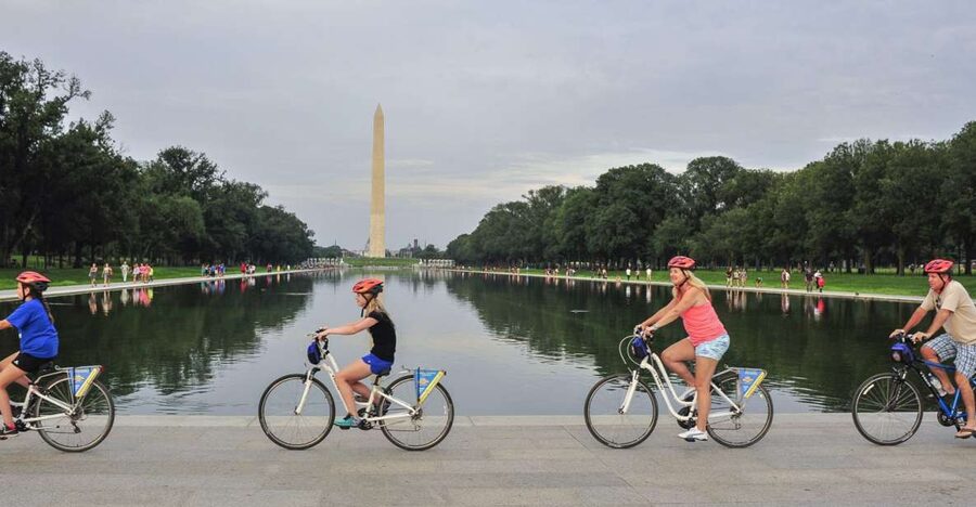 Washington DC: Monuments and Memorials Bike Tour - Lincoln Memorial and Vietnam Veterans Memorial
