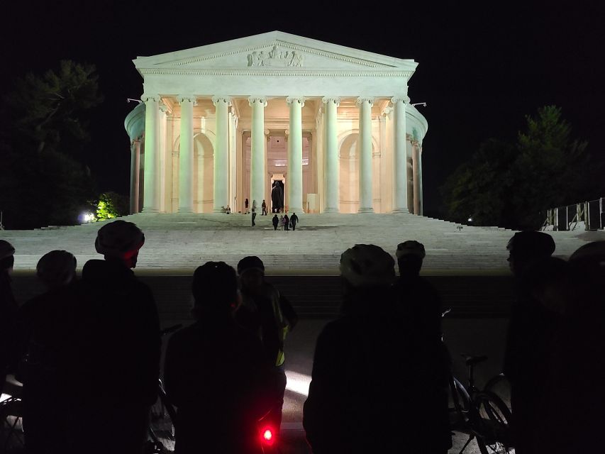 Washington DC: Monuments by Night Bike Tour - Korean War Veterans Memorial and Lincoln Memorial