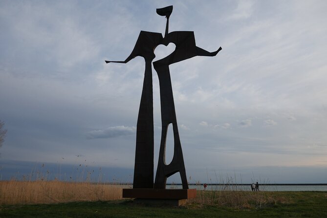 Waterfront Ride: Outer Harbor History Bike Tour - Public Art, Open Views, and the New Buffalo