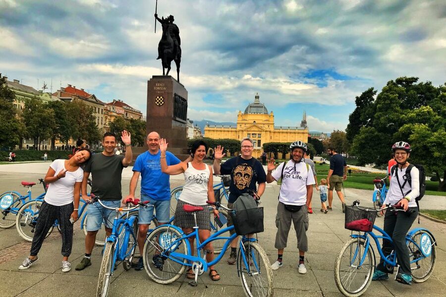 Zagreb: 2.5-Hour Highlights Bike Tour - Grič Tunnel and Zagreb’s Harder Memories